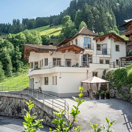 Monis Apartment Ramsau im Zillertal Eksteriør billede