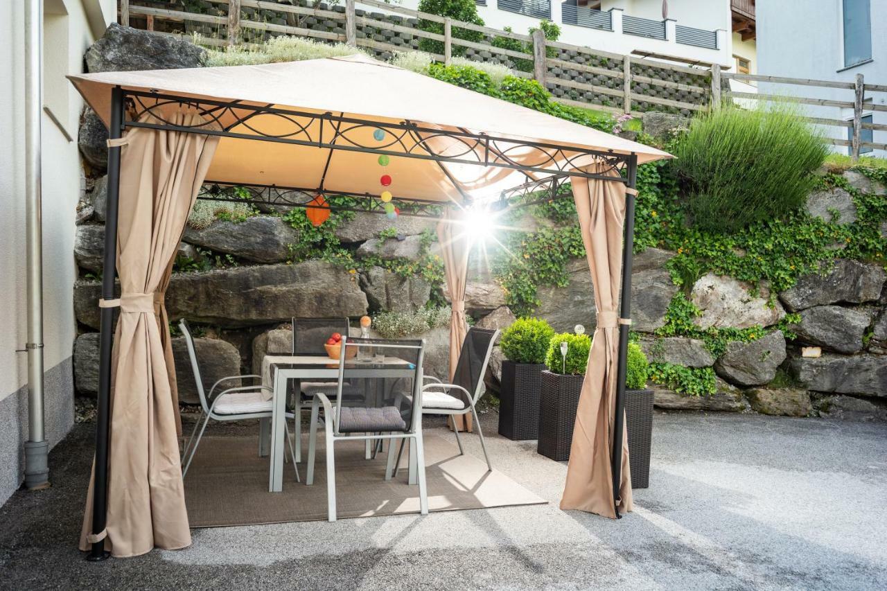 Monis Apartment Ramsau im Zillertal Eksteriør billede